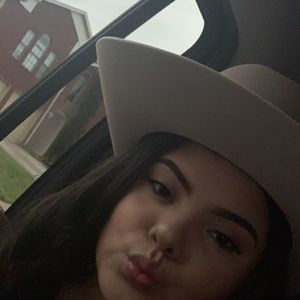 Meet your Posher, Karla